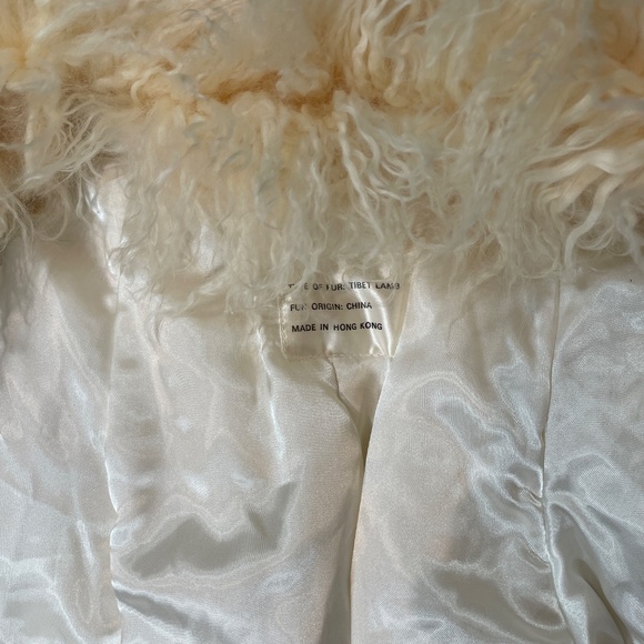 Vintage Tibet Lamb Fur Coat with Satin Lining - Rare and Pristine - Picture 13 of 16